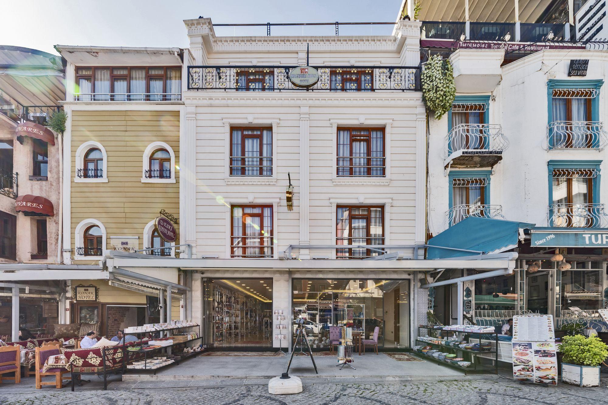 Magnaura House Otel